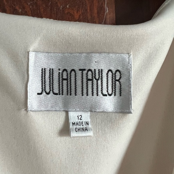 Julian Taylor sleeveless pleated Marilyn Monroe style dress - Picture 5 of 5